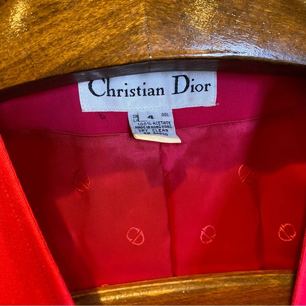 Women’s Christian Dior longer blazer size 4 with 100% wool shell